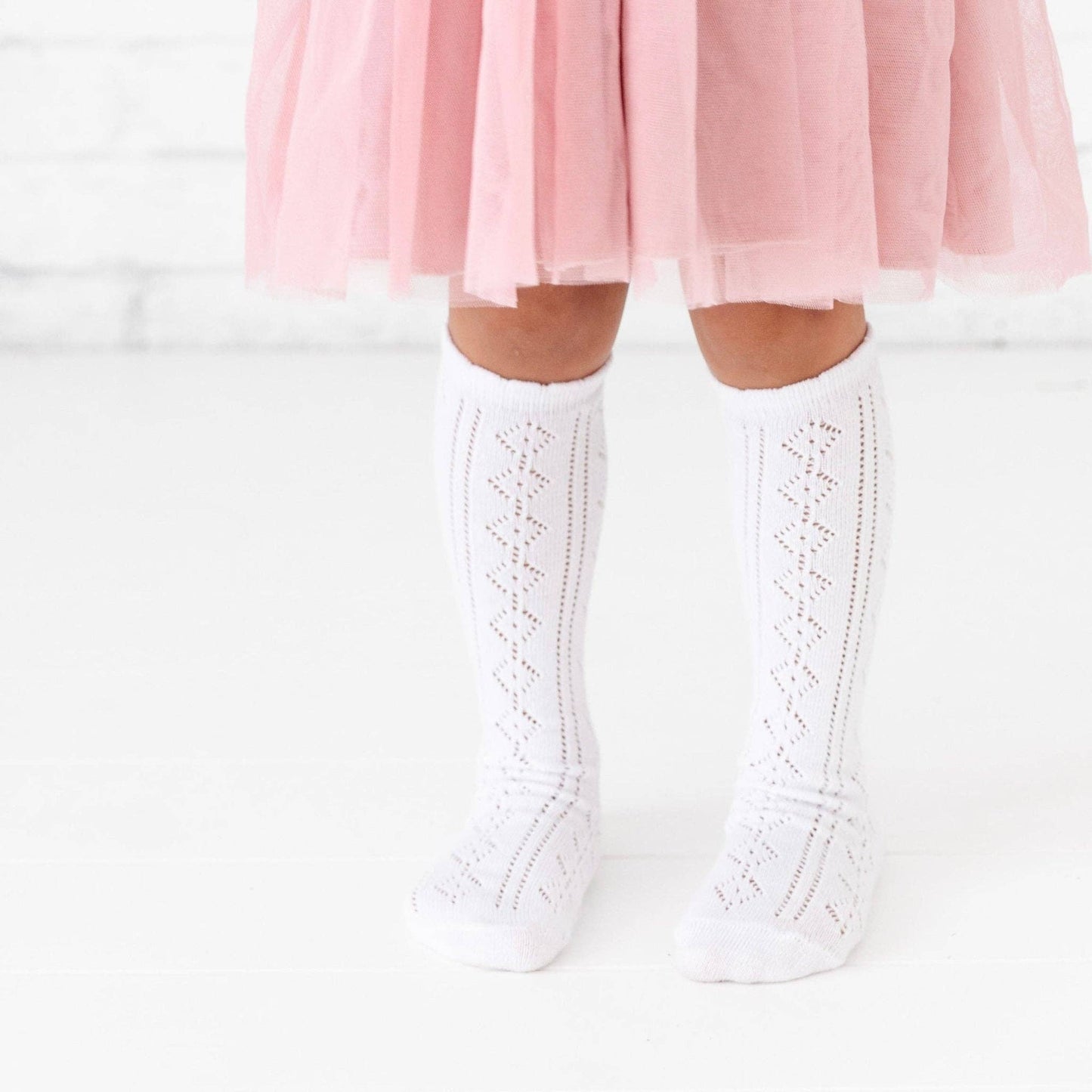 Scalloped Fancy Knee High Socks: White